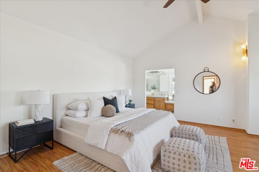 2216 Carlsbad Court Simi Valley, CA 93063 - Photo 26 of 32 a bedroom with a bed and a couch