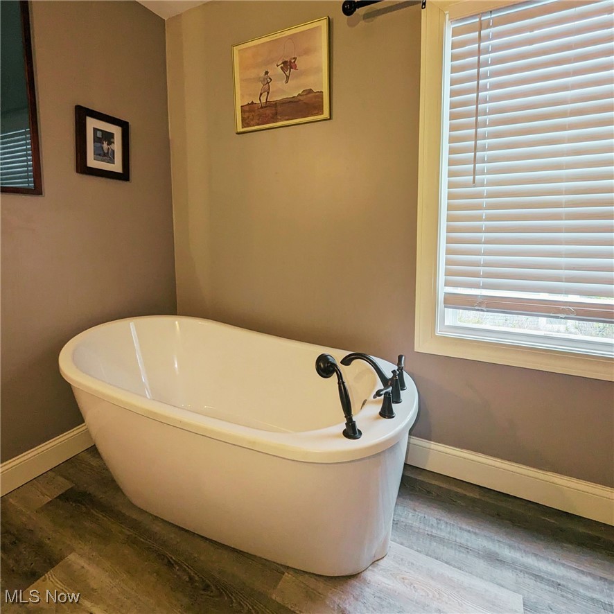 557 Cambridge Road Coshocton, OH 43812 - Photo 19 of 20 Soaking tub perfect for relaxation.
