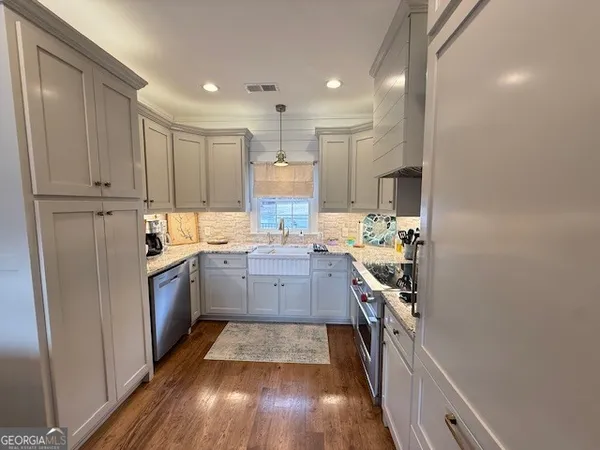 $899,000 | 1093 Wharfside Court, Greensboro, GA 30642