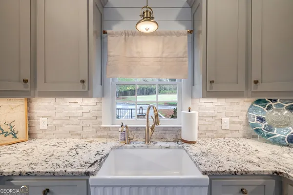 $899,000 | 1093 Wharfside Court, Greensboro, GA 30642