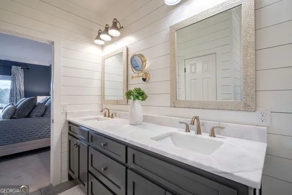 $899,000 | 1093 Wharfside Court, Greensboro, GA 30642