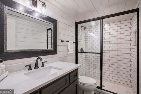 $899,000 | 1093 Wharfside Court, Greensboro, GA 30642