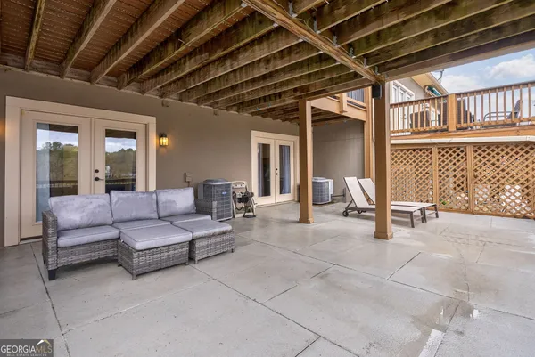 $899,000 | 1093 Wharfside Court, Greensboro, GA 30642