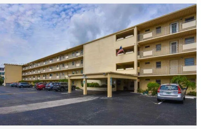 $1,635 | 2615 Northeast 3rd Street, Unit 4120, Boynton Beach, FL 33435