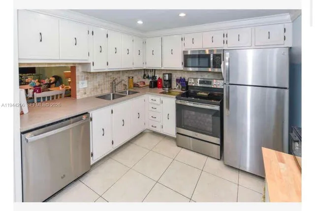 $1,635 | 2615 Northeast 3rd Street, Unit 4120, Boynton Beach, FL 33435