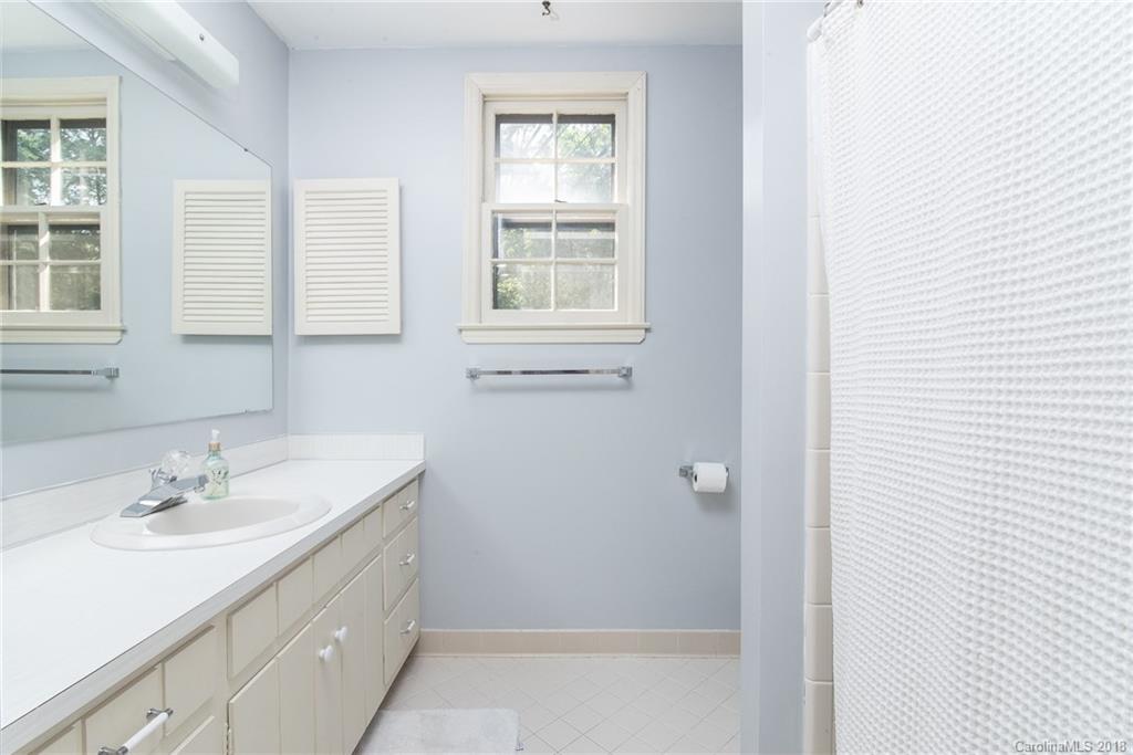 10812 Painted Tree Road Charlotte, NC 28226 - Photo 19 of 28 Gallery Image 19