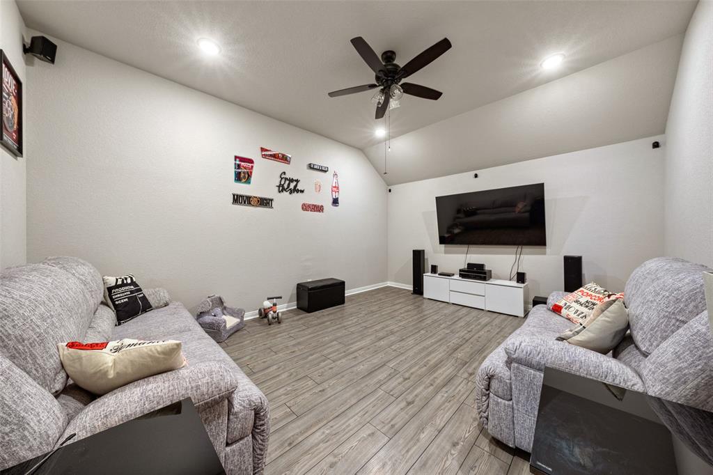 3525 Beutel Road Lorena, TX 76655 - Photo 18 of 34