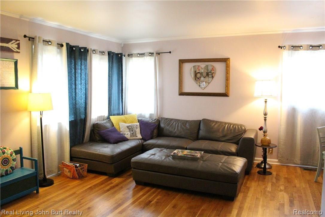 47432 Roland Street Utica, MI 48317 - Photo 11 of 19 IMG_6335.JPG