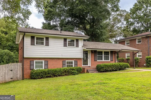 $2,250 | 2439 Parkland Drive, Decatur, GA 30032