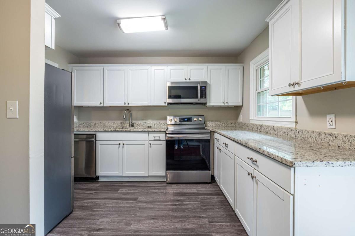 2439 Parkland Drive Decatur, GA 30032 - Photo 9 of 29