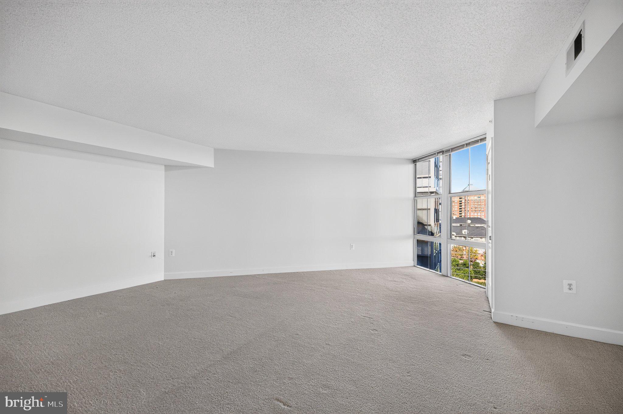 11800 Sunset Hills Road, Unit 1027 Reston, VA 20190 - Photo 31 of 45 Nice open space