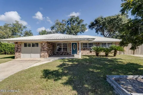 $2,200 | 108 R Vance Place, Long Beach, MS 39560