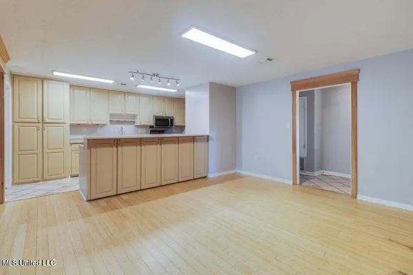 $2,200 | 108 R Vance Place, Long Beach, MS 39560