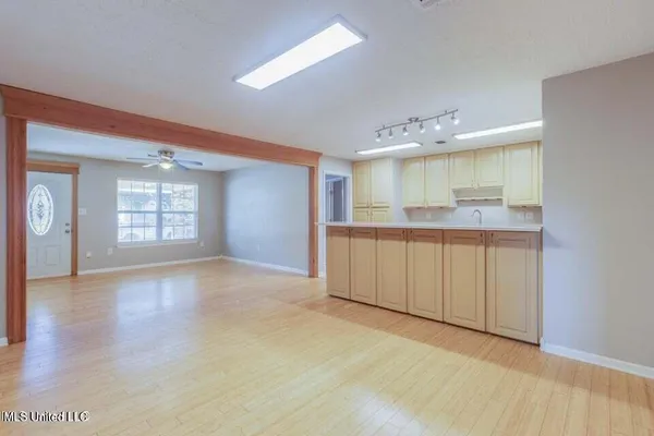 $2,200 | 108 R Vance Place, Long Beach, MS 39560