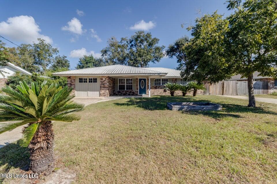 108 R Vance Place Long Beach, MS 39560 - Photo 2 of 24 Front
