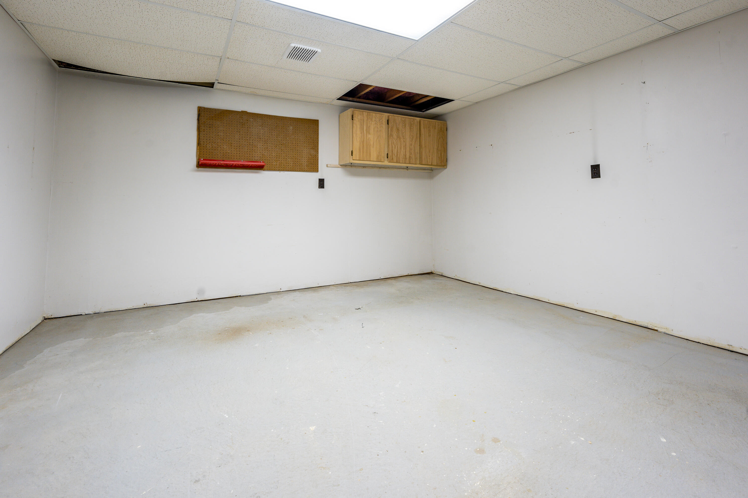 105 Captain Carleton's Road Cotuit, MA 02635 - Photo 27 of 36 basement5