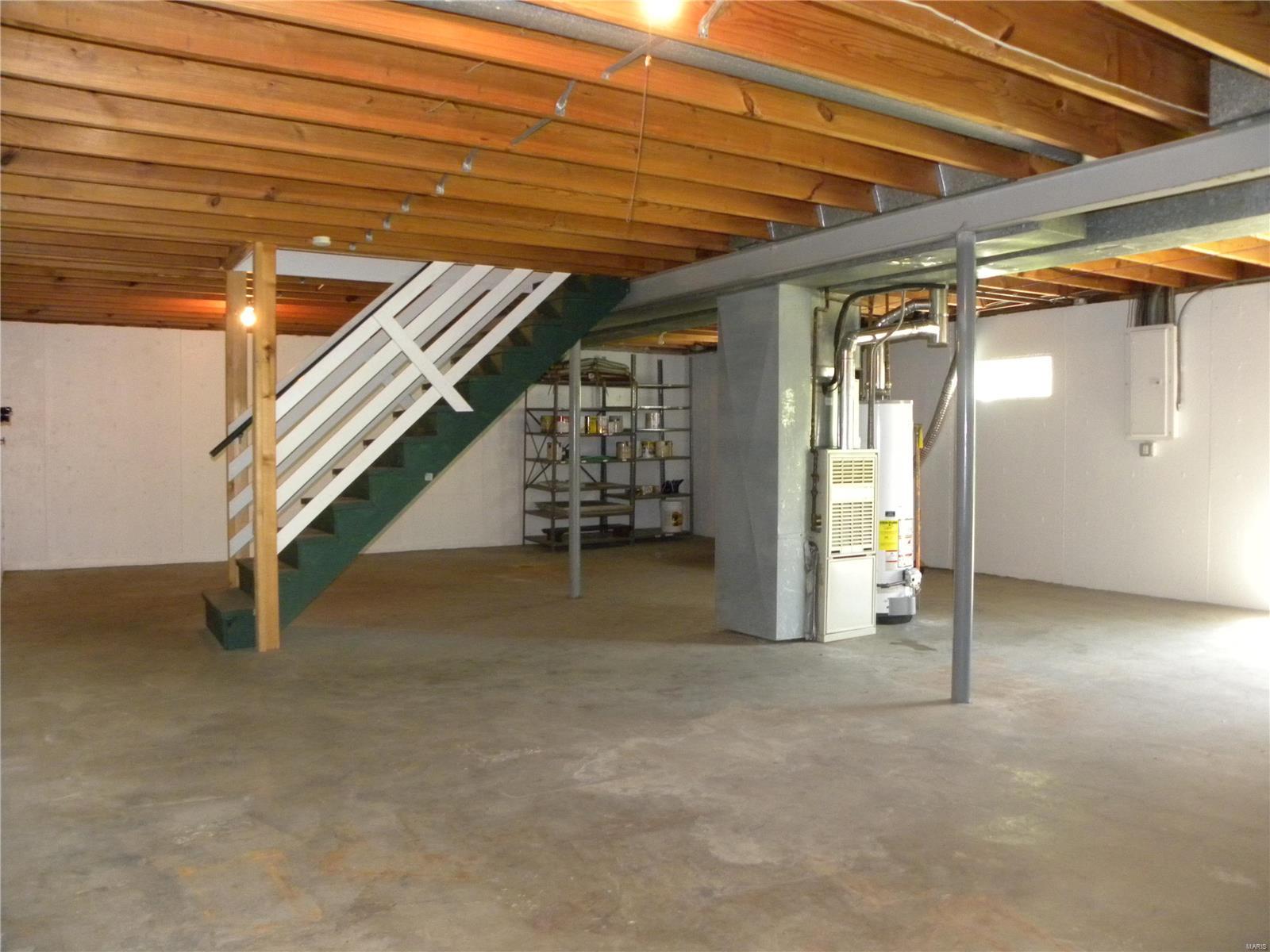 15534 Clayton Road Ballwin, MO 63011 - Photo 22 of 33 Gallery Image 22