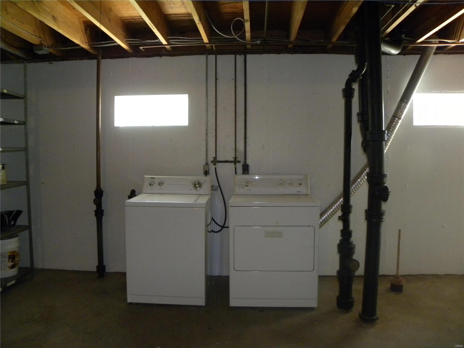 15534 Clayton Road Ballwin, MO 63011 - Photo 23 of 33 Gallery Image 23