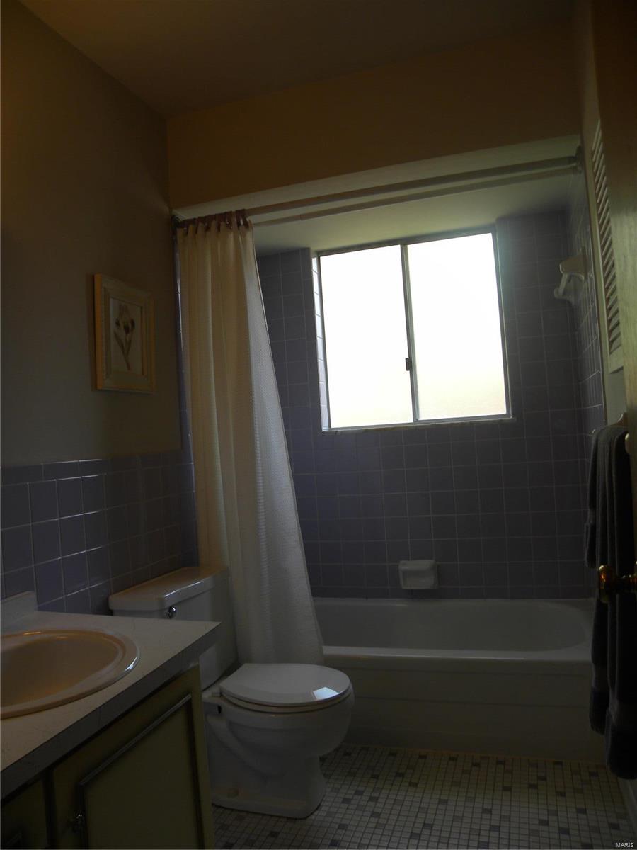 15534 Clayton Road Ballwin, MO 63011 - Photo 24 of 33 Gallery Image 24