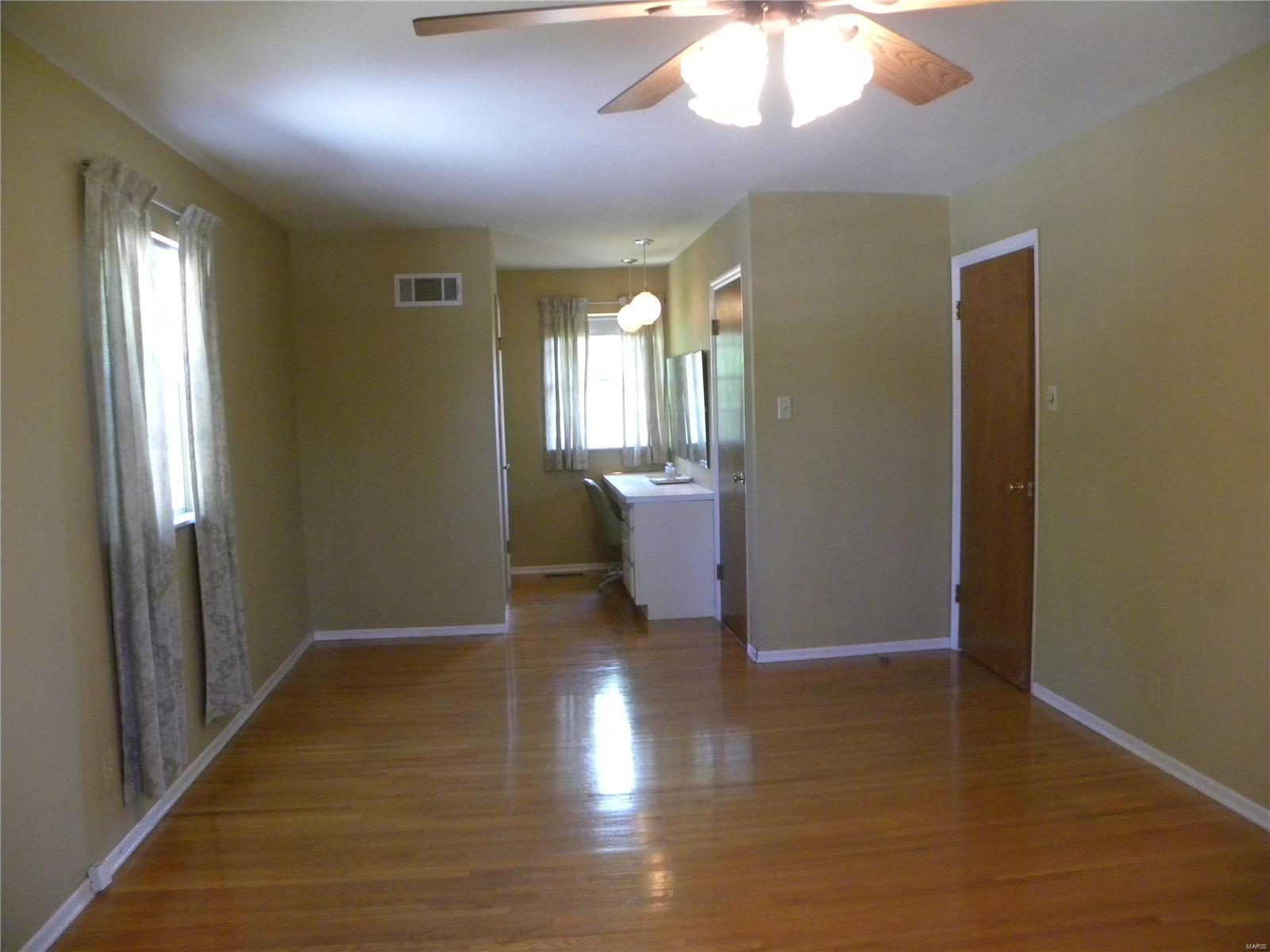 15534 Clayton Road Ballwin, MO 63011 - Photo 26 of 33 Gallery Image 26