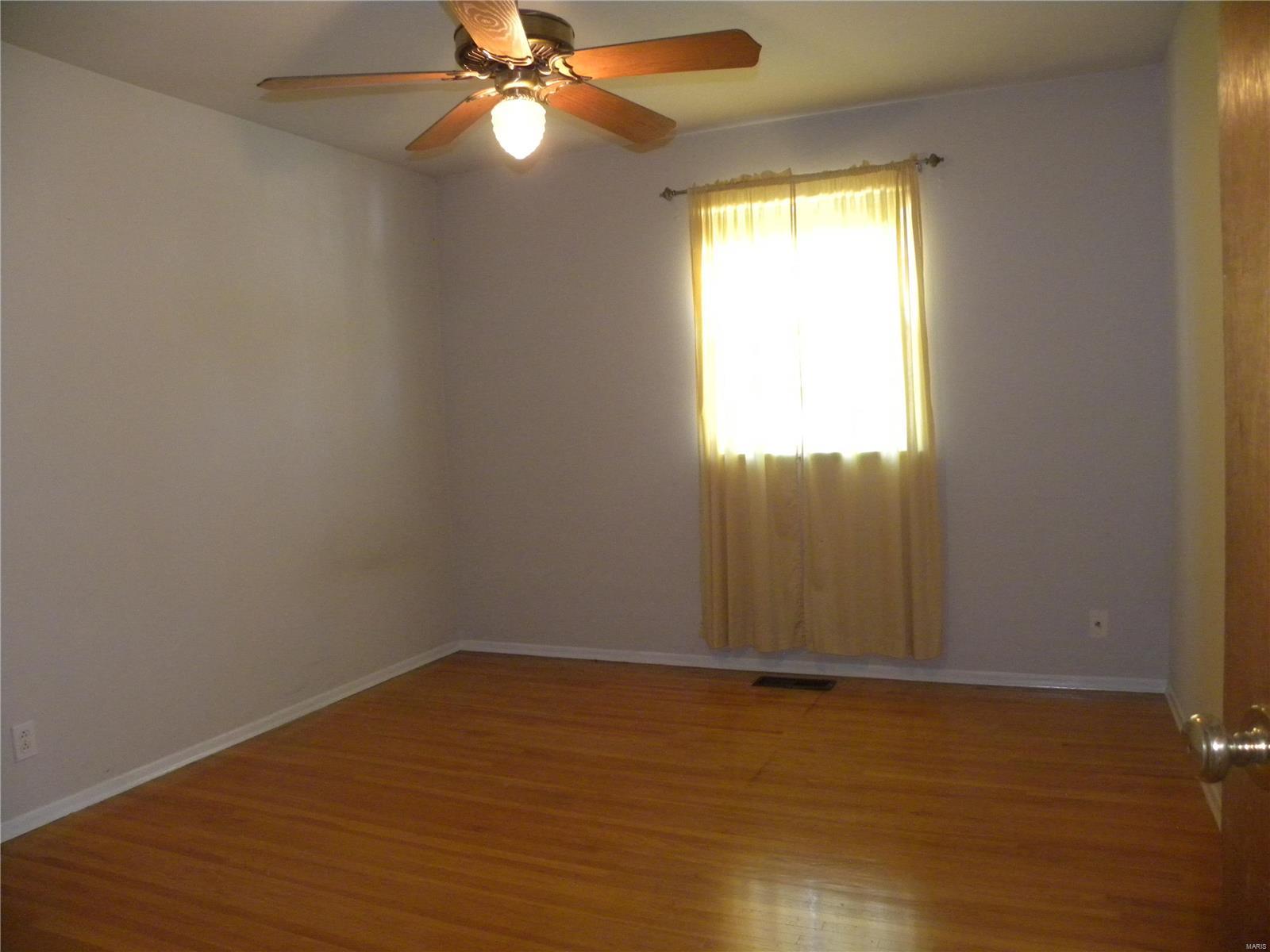 15534 Clayton Road Ballwin, MO 63011 - Photo 29 of 33 Gallery Image 29