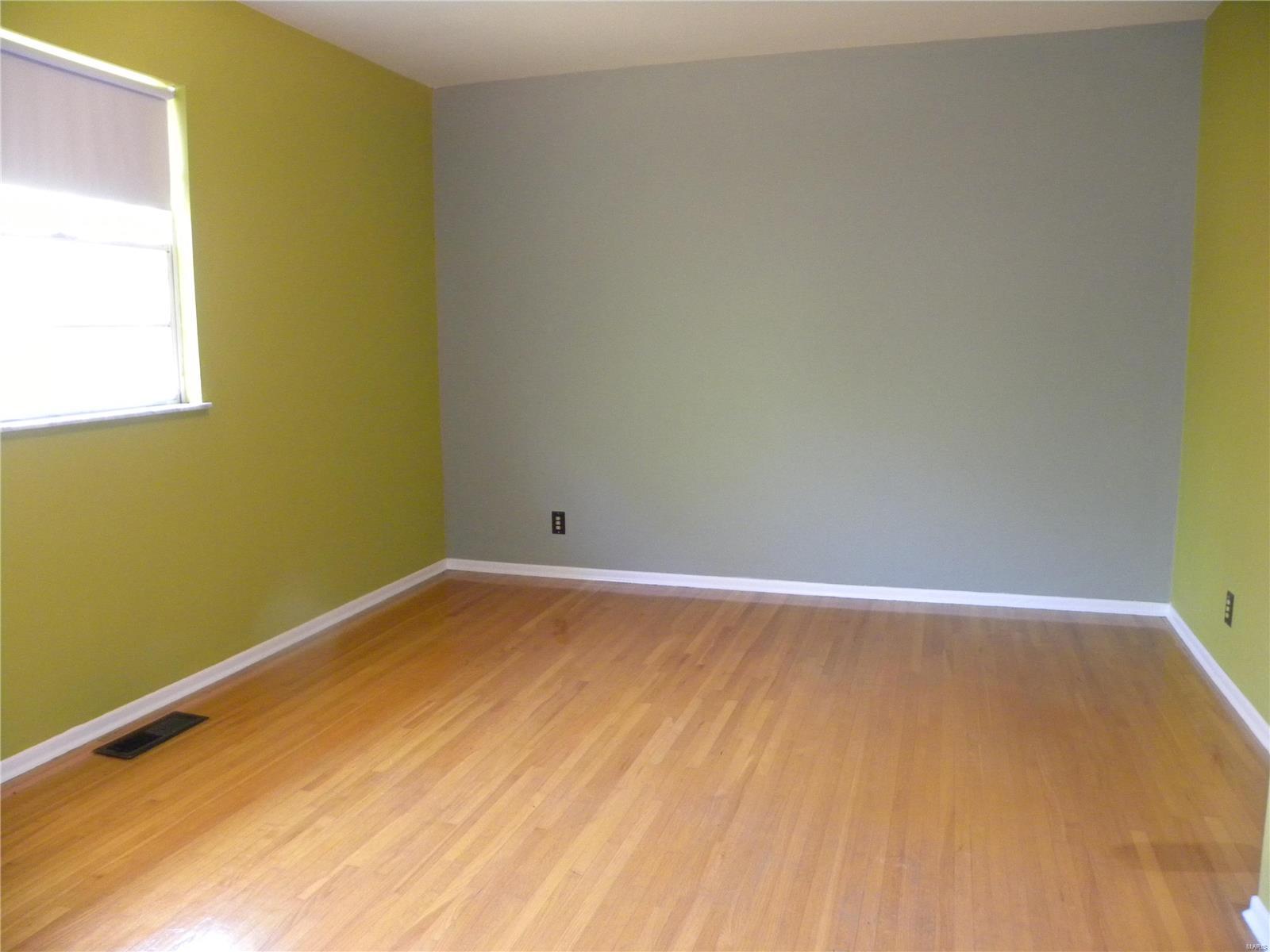 15534 Clayton Road Ballwin, MO 63011 - Photo 30 of 33 Gallery Image 30