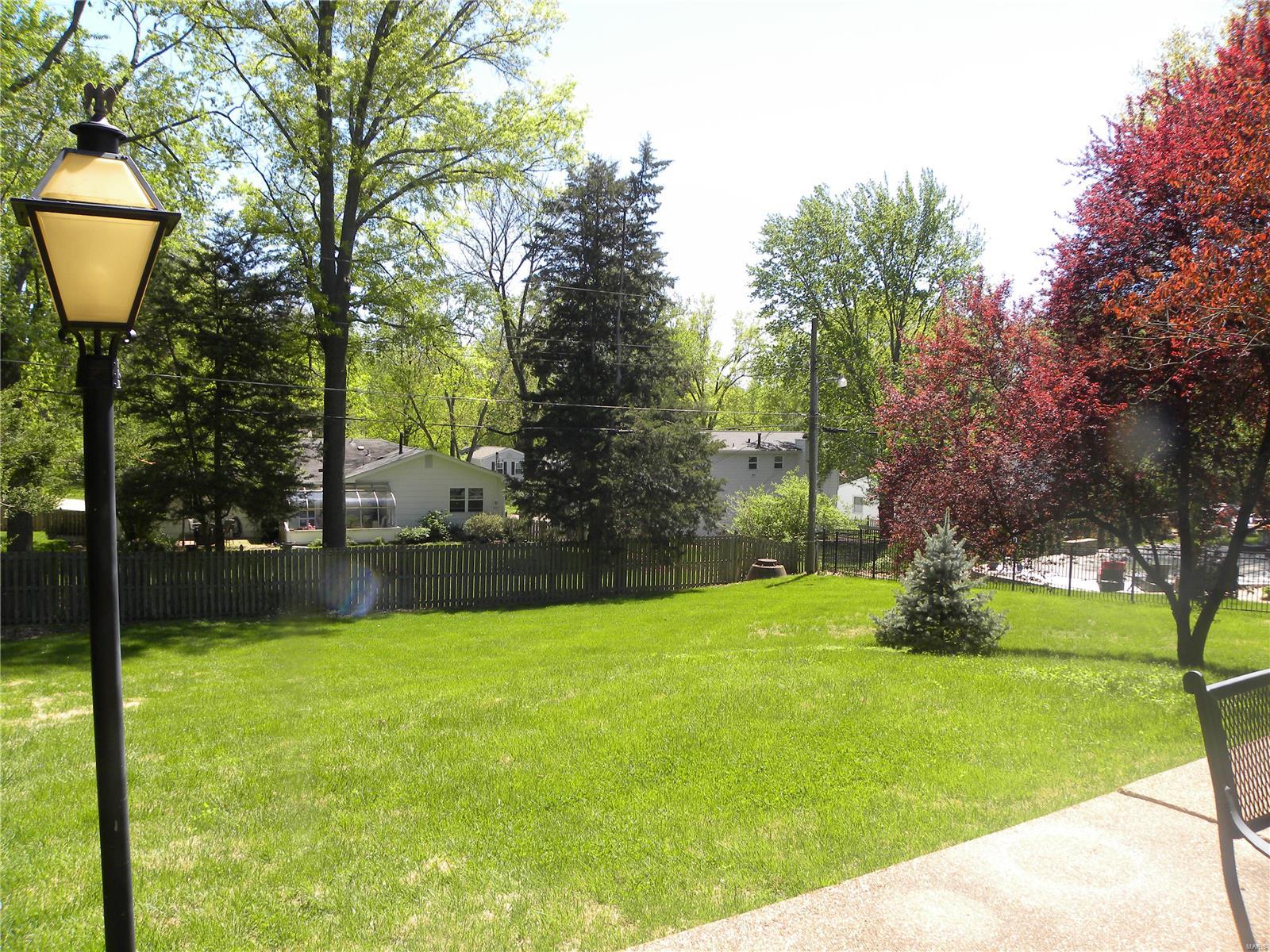 15534 Clayton Road Ballwin, MO 63011 - Photo 6 of 33 Gallery Image 6