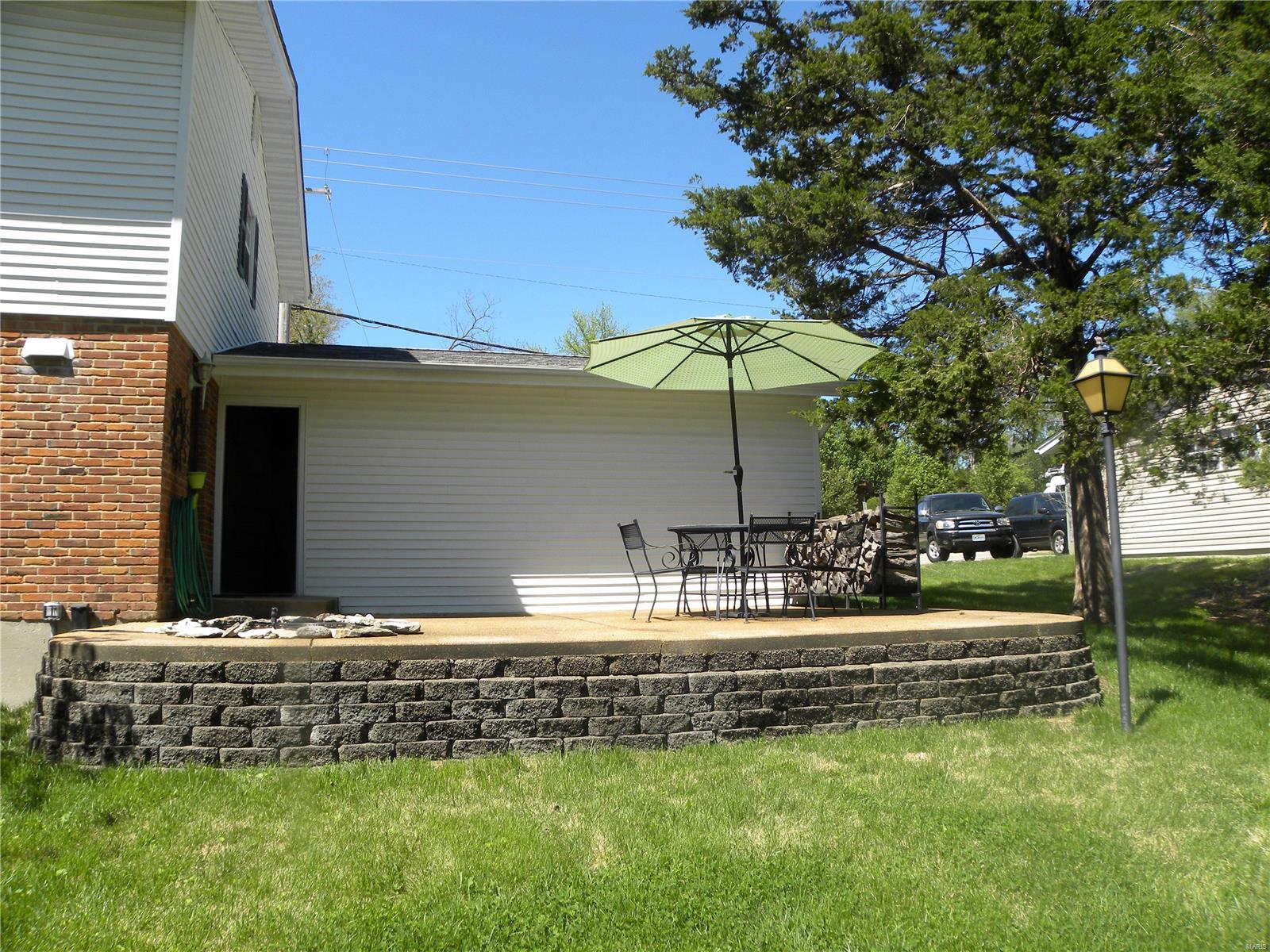 15534 Clayton Road Ballwin, MO 63011 - Photo 8 of 33 Gallery Image 8