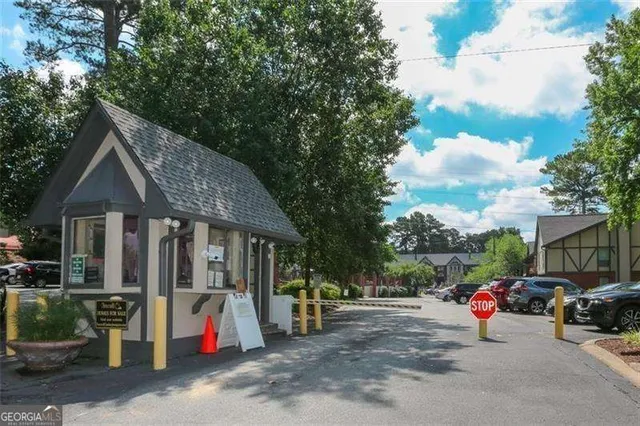 $1,500 | 6851 Roswell Road, Unit J21, Atlanta, GA 30328