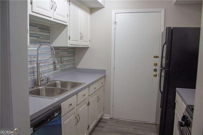 6851 Roswell Road, Unit J21 Atlanta, GA 30328 - Photo 27 of 42