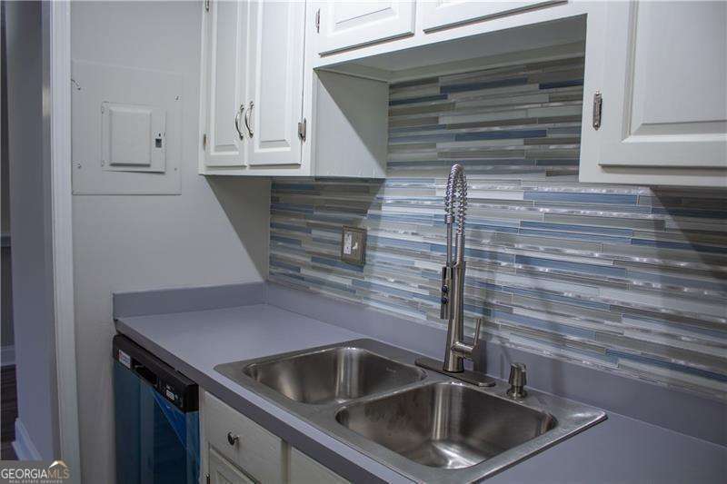 6851 Roswell Road, Unit J21 Atlanta, GA 30328 - Photo 29 of 42