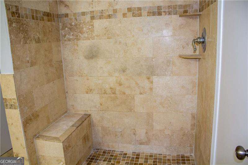 6851 Roswell Road, Unit J21 Atlanta, GA 30328 - Photo 32 of 42