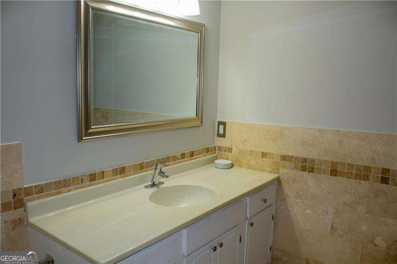 6851 Roswell Road, Unit J21 Atlanta, GA 30328 - Photo 34 of 42