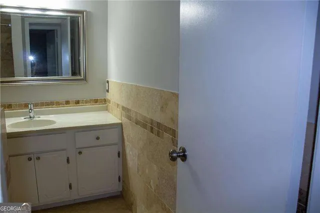 $1,500 | 6851 Roswell Road, Unit J21, Atlanta, GA 30328