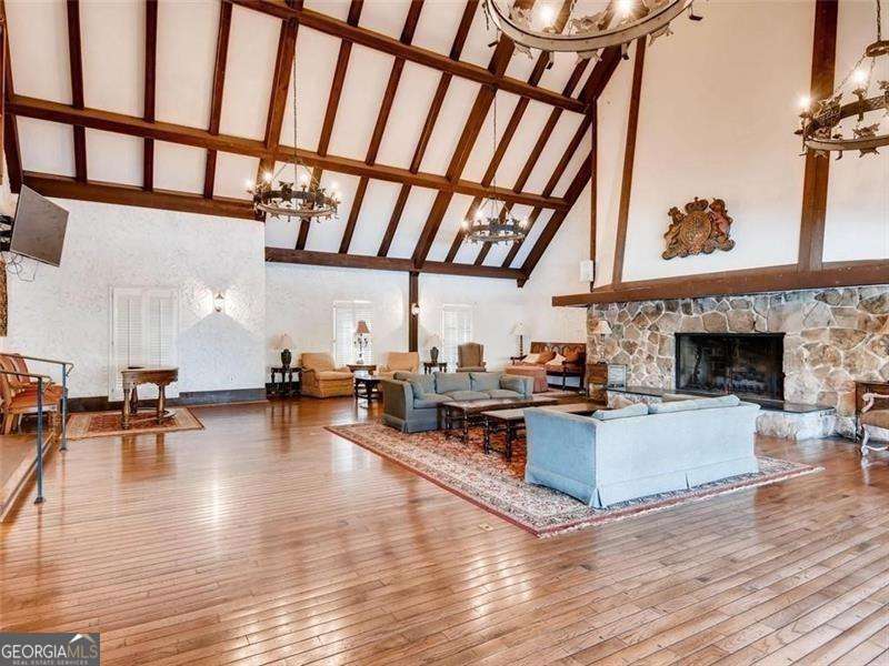 6851 Roswell Road, Unit J21 Atlanta, GA 30328 - Photo 5 of 42