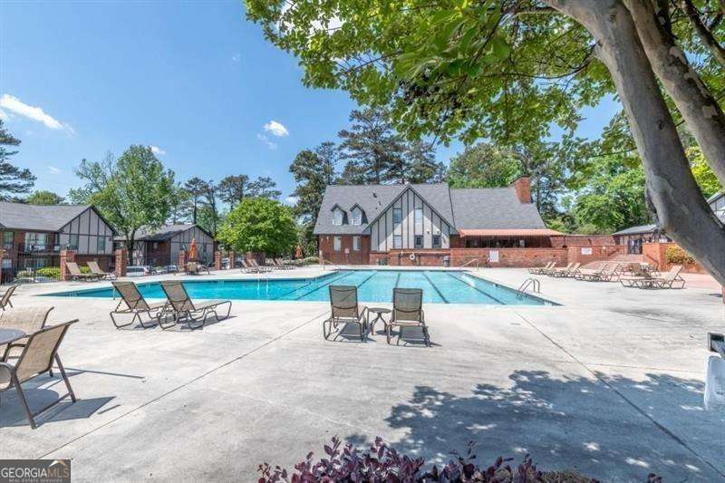 6851 Roswell Road, Unit J21 Atlanta, GA 30328 - Photo 10 of 42