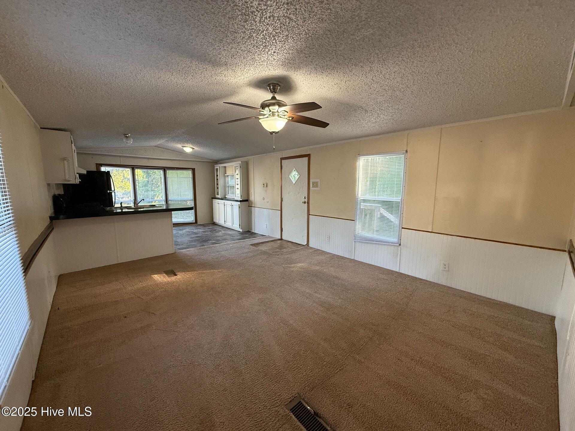 113 Barbour Road, Unit 7 Hubert, NC 28539 - Photo 4 of 10 21b6f0f8-a4fa-4b9a-84a7-ddb46333c003