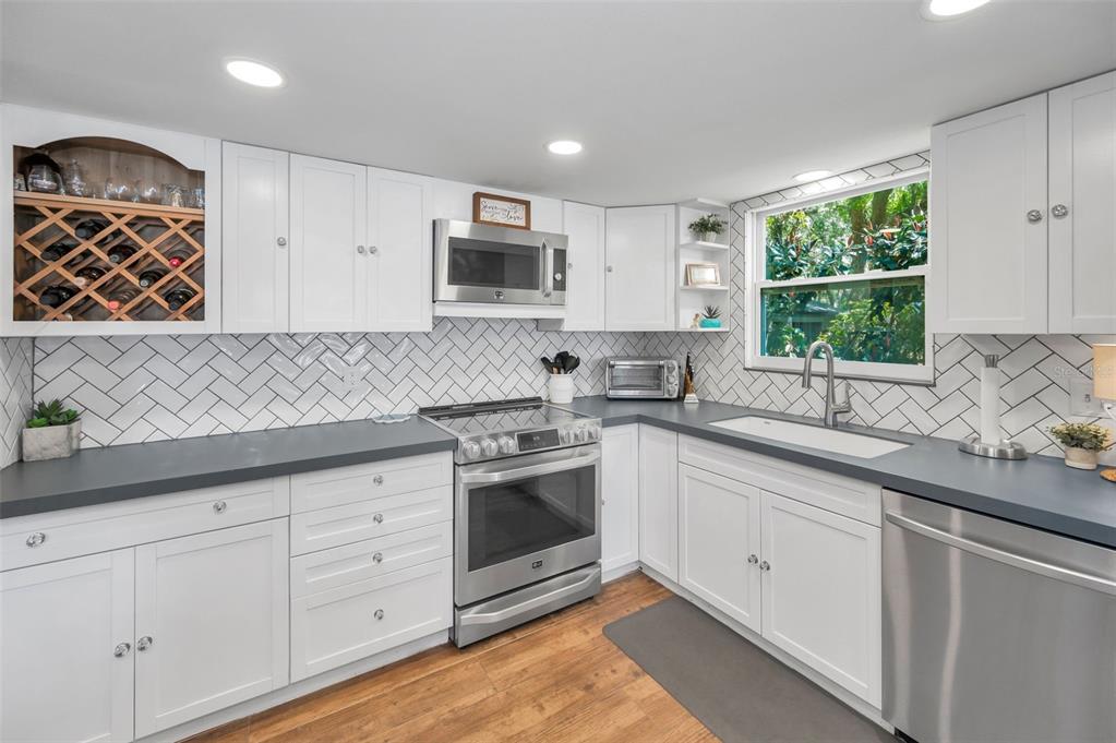 16019 Chastain Road Odessa, FL 33556 - Photo 22 of 84