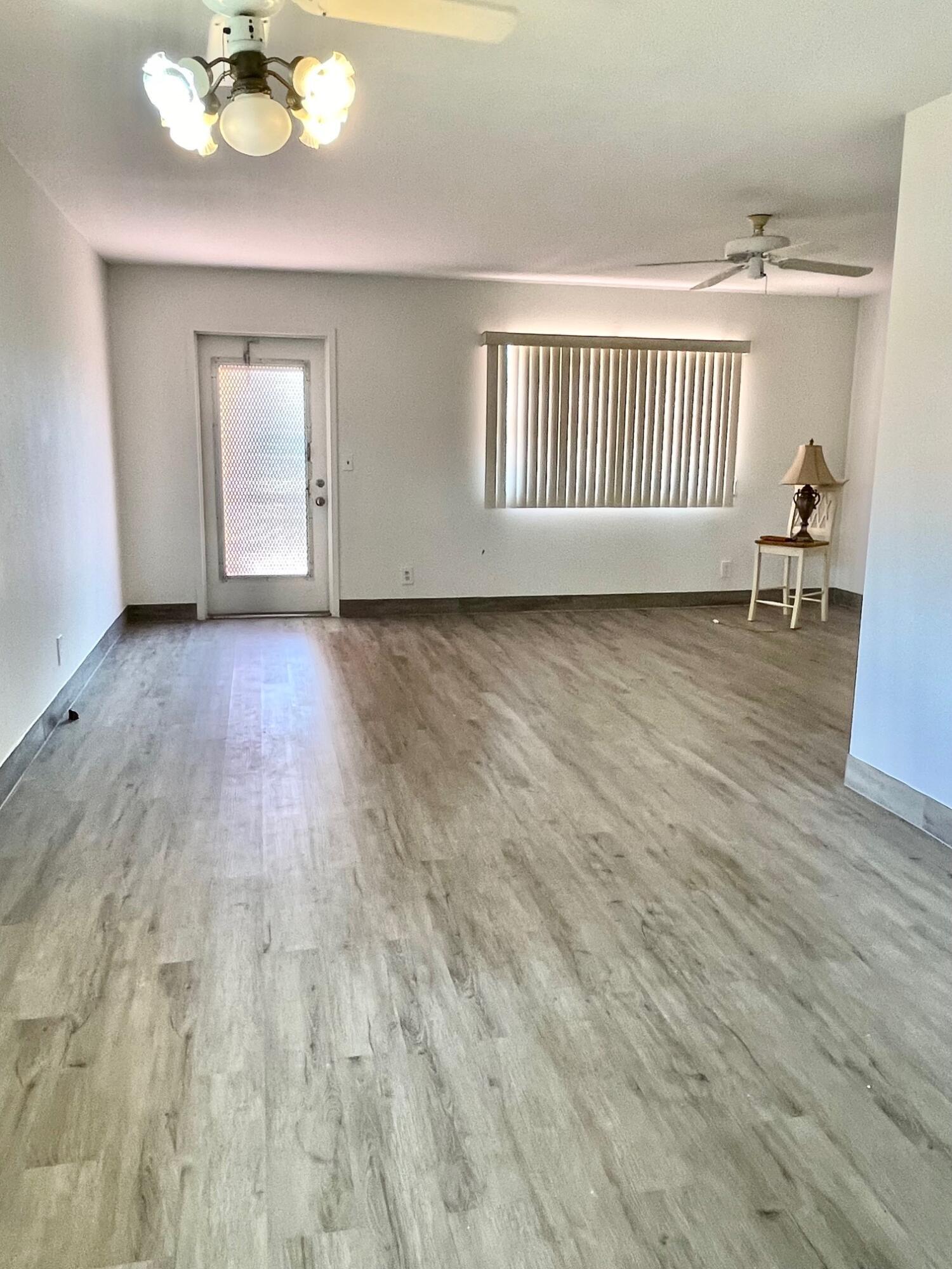 654 Saxony Place Delray Beach, FL 33446 - Photo 5 of 10 IMG_6069