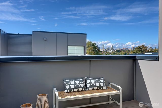 $979,900 | 1301 C 31st Avenue South, Seattle, WA 98144