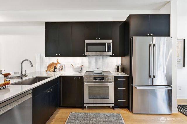 $979,900 | 1301 C 31st Avenue South, Seattle, WA 98144