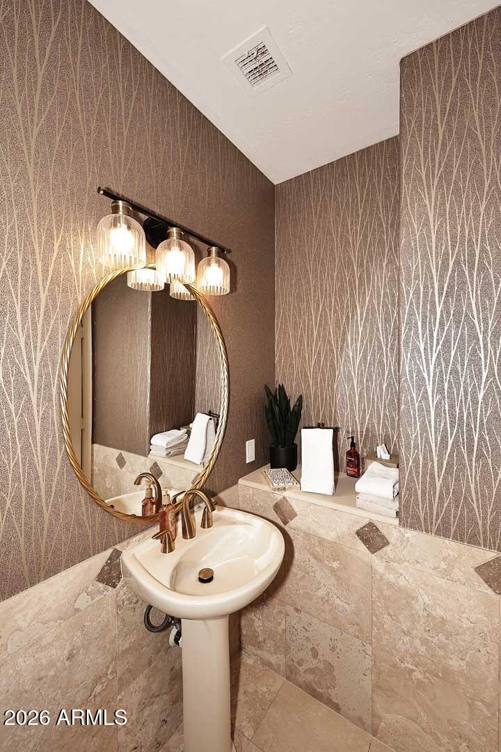 2139 East Tecoma Road Phoenix, AZ 85048 - Photo 19 of 70 Powder Room