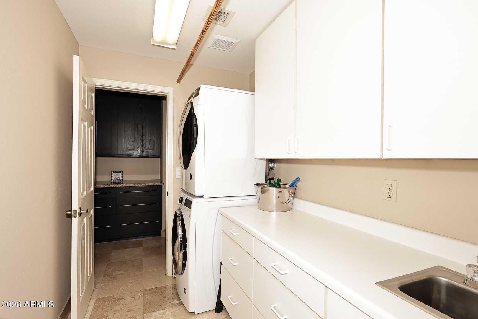 2139 East Tecoma Road Phoenix, AZ 85048 - Photo 35 of 70 Laundry Room