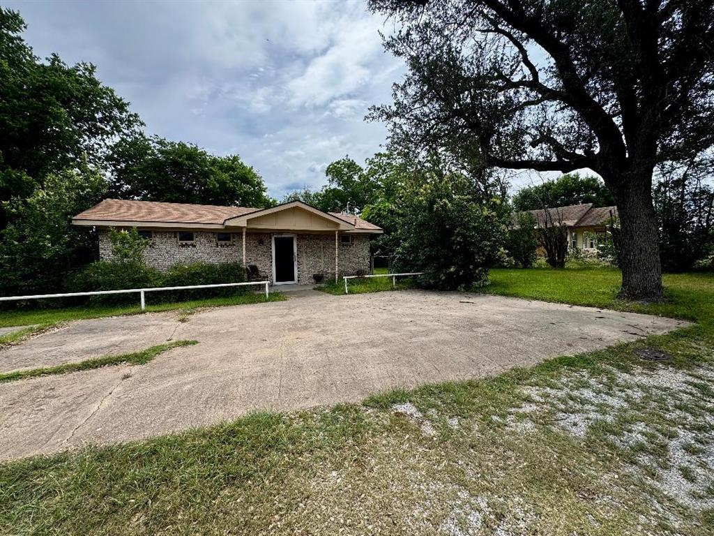1115 Alexander Road Stephenville, TX 76401 - Photo 1 of 14