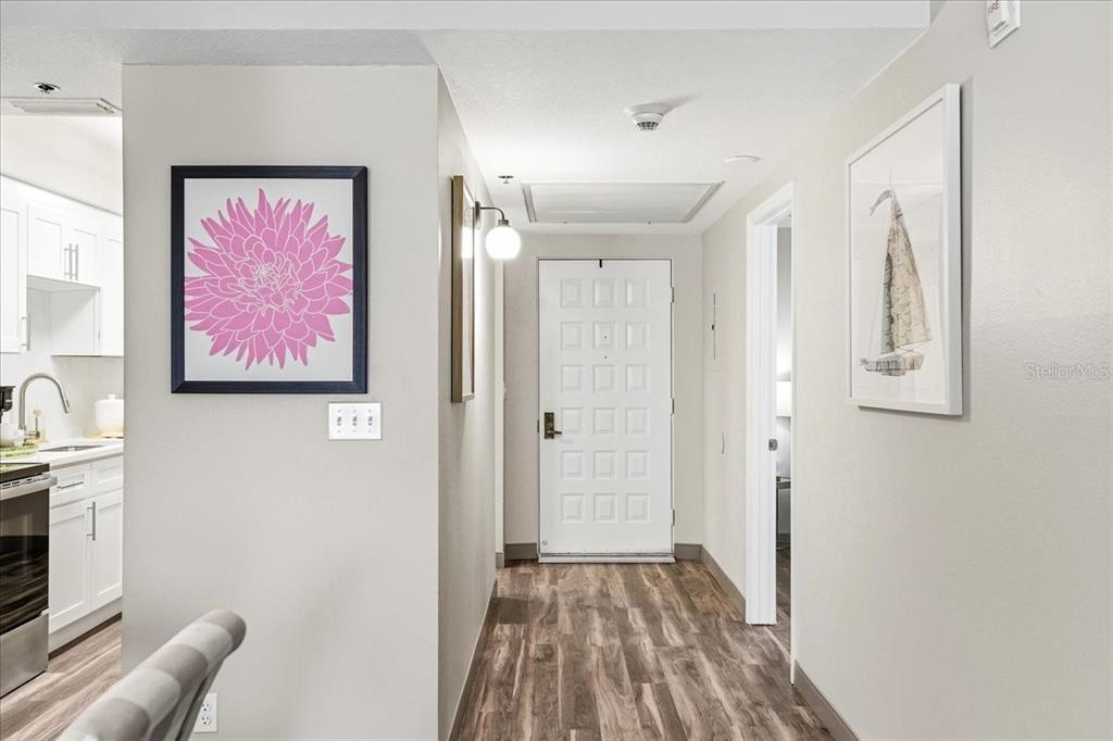 4540 Bee Ridge Road, Unit 175 Sarasota, FL 34233 - Photo 2 of 50