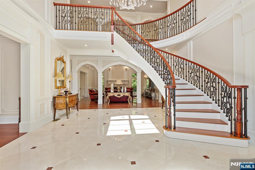 1 Sandstone Ridge Upper Saddle River, NJ 07458 - Photo 6 of 48