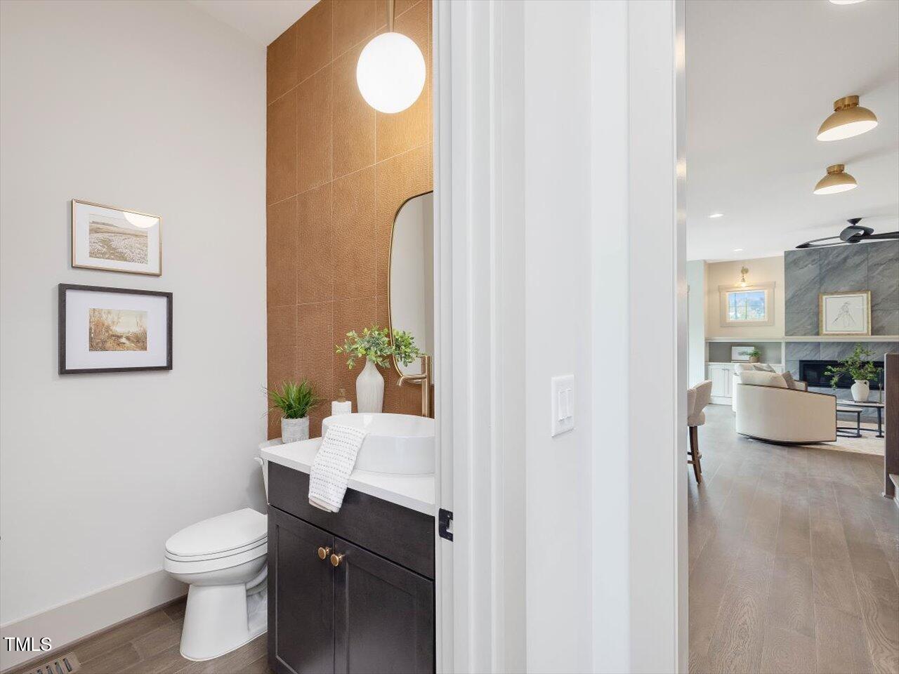 734 South State Street Raleigh, NC 27601 - Photo 11 of 95 013-Half Bath