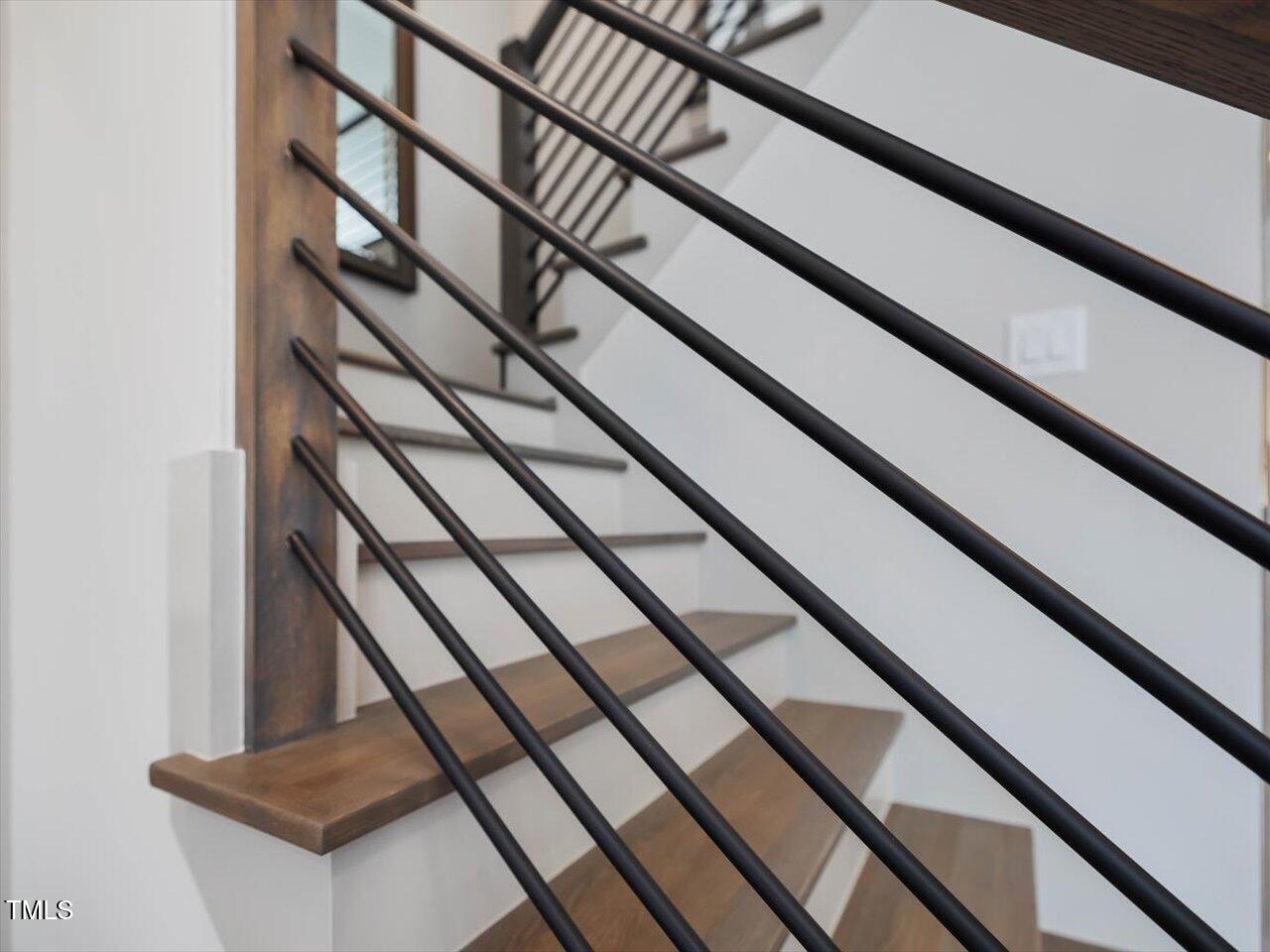 734 South State Street Raleigh, NC 27601 - Photo 51 of 95 055-Staircase