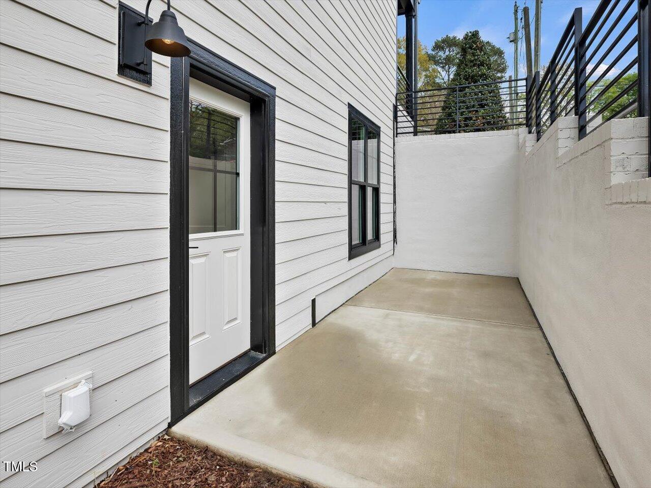 734 South State Street Raleigh, NC 27601 - Photo 69 of 95 075-Lower Level Entry