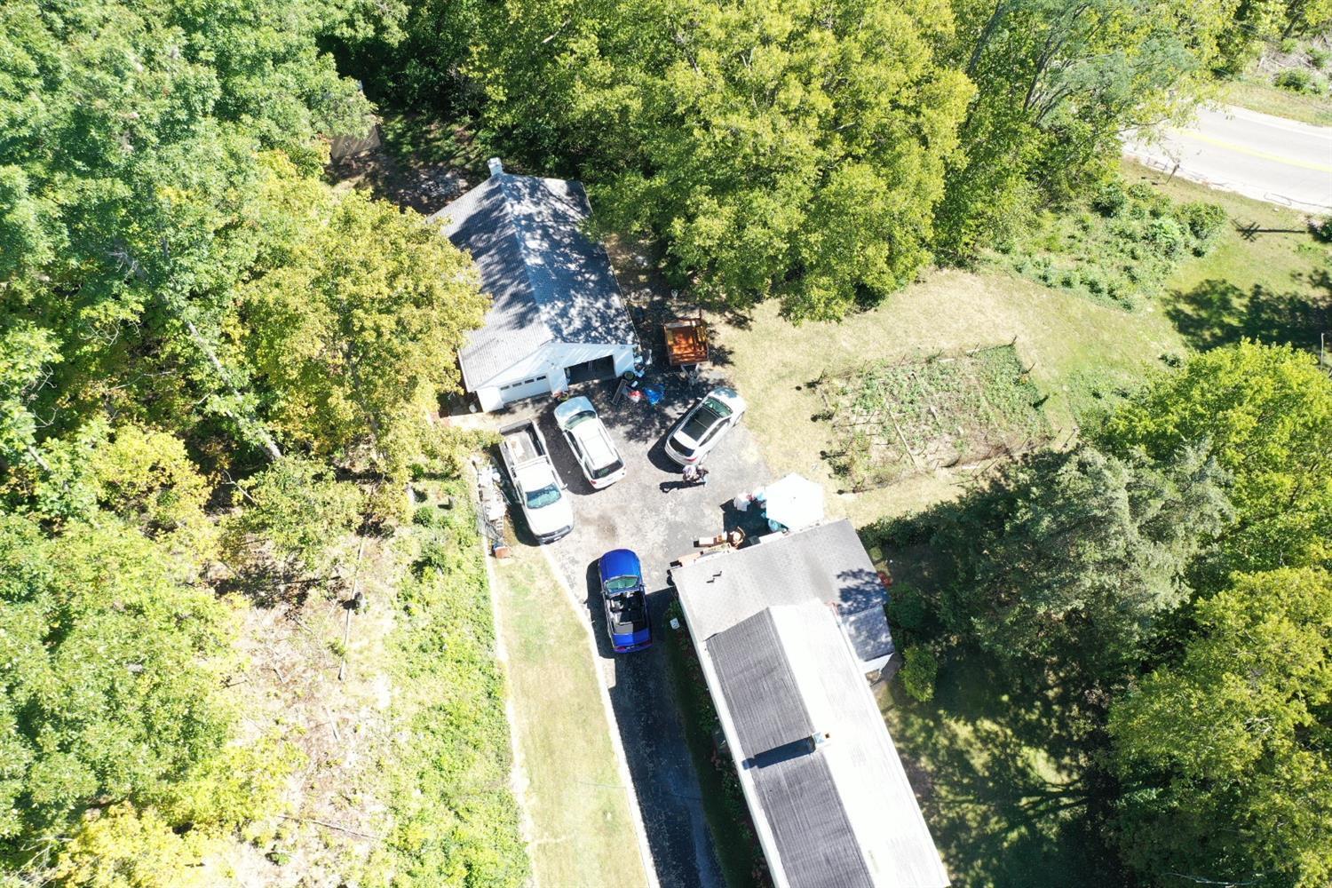 10098 West Mill Road Cincinnati, OH 45231 - Photo 24 of 31